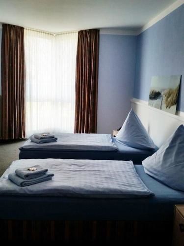 Tiek Superior Hotel