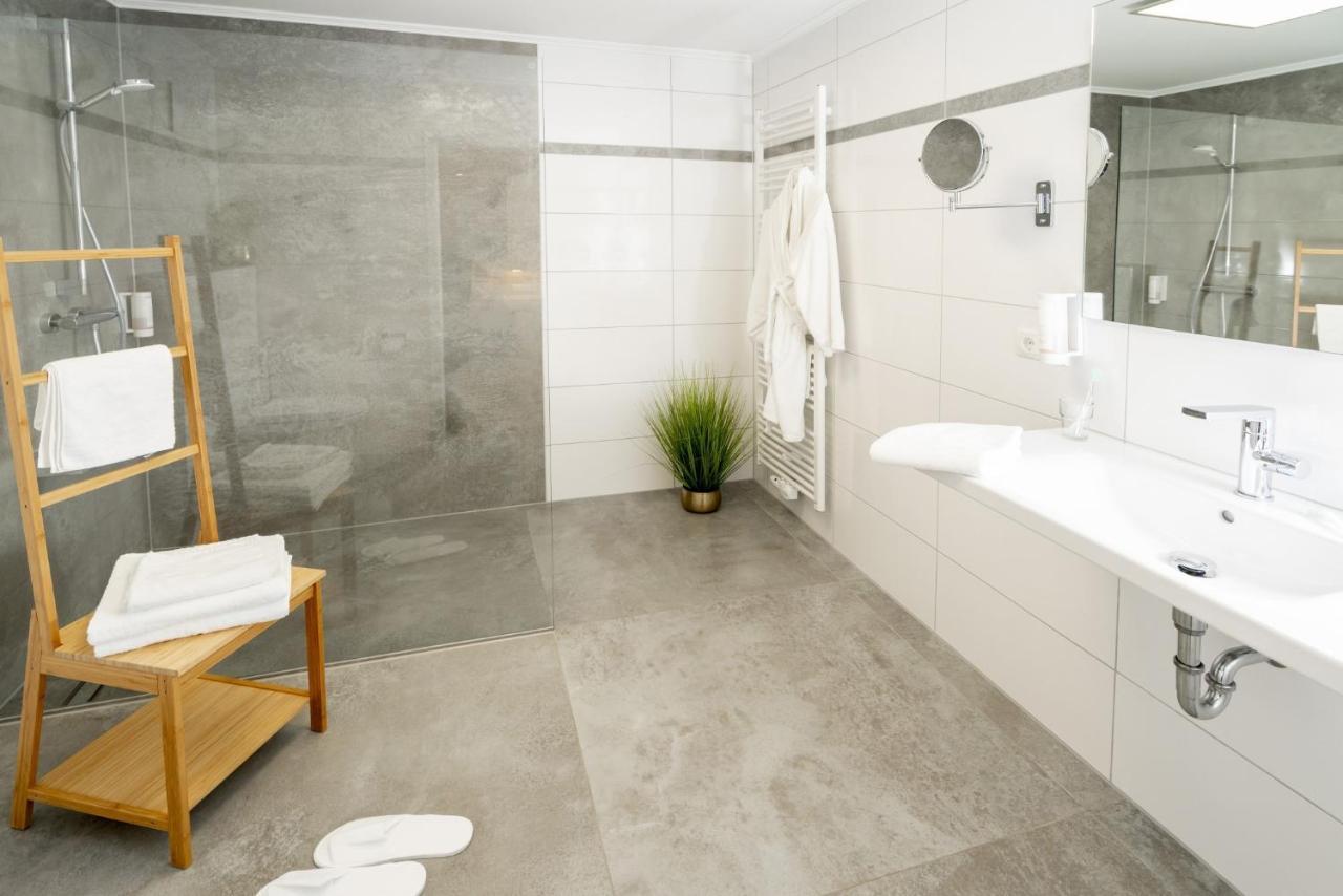Tiek Superior Hotel 3*